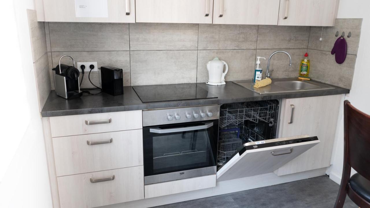 Mama With Aircon Including Parking 2 Cars Apartment Colmar Exterior photo